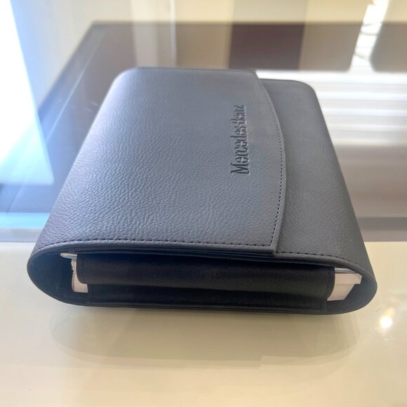 Mercedes-Benz 2010 ML-Class Owner Manuals with Portfolio! - Picture 13 of 16